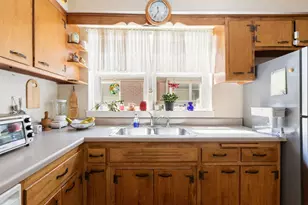 207 Brown Ave, Evanston, IL 60202 - Photo 9