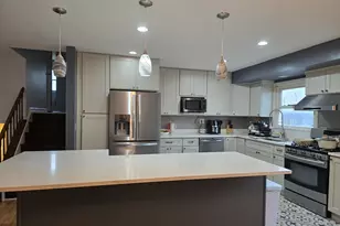 1469 William Clifford Ln, Elk Grove Village, IL 60007 - Photo 5