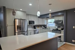 1469 William Clifford Ln, Elk Grove Village, IL 60007 - Photo 3