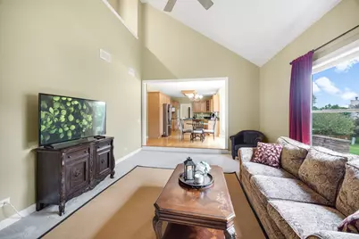 852 Sunrise Drive, South Elgin, IL 60177 - Photo 7