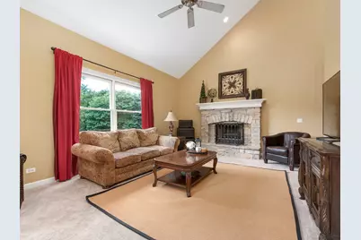 852 Sunrise Drive, South Elgin, IL 60177 - Photo 17