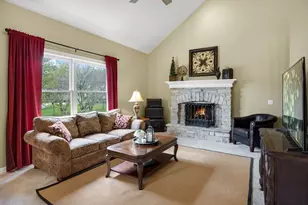 852 Sunrise Dr, South Elgin, IL 60177 - Photo 15