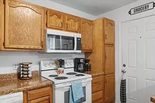 2405 Lawndale Dr, Champaign, IL 61821 - Photo 11