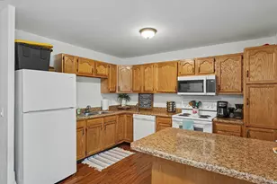 2405 Lawndale Dr, Champaign, IL 61821 - Photo 9