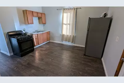 8112 S Exchange Avenue, Chicago, IL 60617 - Photo 3