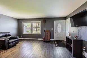 209 Brown St, Earlville, IL 60518 - Photo 7