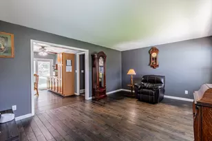 209 Brown St, Earlville, IL 60518 - Photo 5