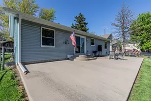 209 Brown St, Earlville, IL 60518 - Photo 3