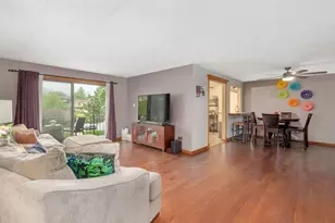 10985 S 84th Ave, Palos Hills, IL 60465 - Photo 5