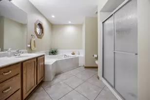 8903 Vail Ln, Woodridge, IL 60517 - Photo 19
