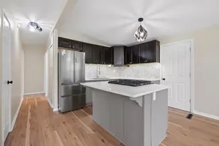 7932 W 98th Pl, Hickory Hills, IL 60457 - Photo 9