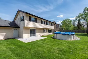812 Geddes Ct, Winthrop Harbor, IL 60096 - Photo 29