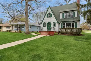802 Kirkwood Ave, Winthrop Harbor, IL 60096 - Photo 3