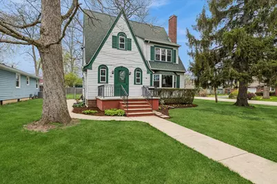 802 Kirkwood Avenue, Winthrop Harbor, IL 60096 - Photo 1