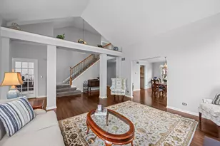 5250 Morningview Dr, Hoffman Estates, IL 60192 - Photo 11