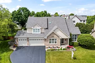 5250 Morningview Dr, Hoffman Estates, IL 60192 - Photo 3