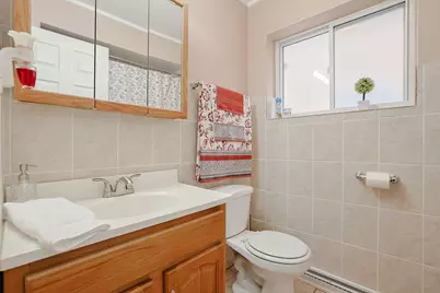 8711 Hamlin Avenue, Skokie, IL 60076 - Photo 9