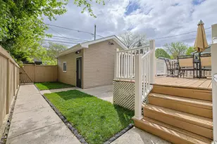 8711 Hamlin Ave, Skokie, IL 60076 - Photo 27