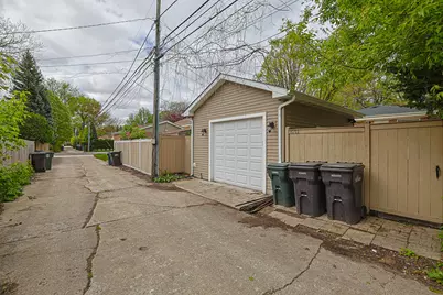 8711 Hamlin Avenue, Skokie, IL 60076 - Photo 31