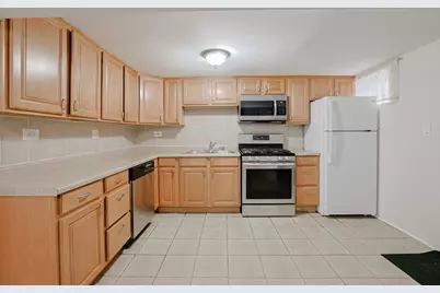 8711 Hamlin Avenue, Skokie, IL 60076 - Photo 15