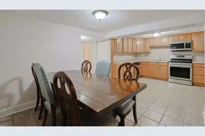 8711 Hamlin Avenue, Skokie, IL 60076 - Photo 17