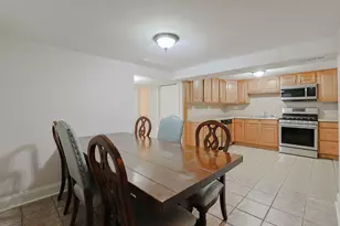 8711 Hamlin Ave, Skokie, IL 60076 - Photo 17