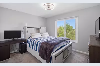 221 Stafford Drive, Mundelein, IL 60060 - Photo 17