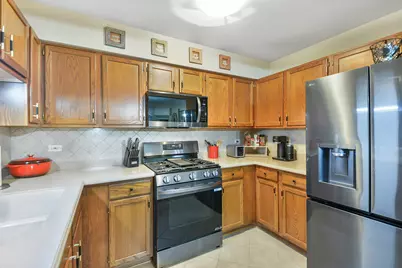 627 N Charter Hall Drive, Palatine, IL 60067 - Photo 13