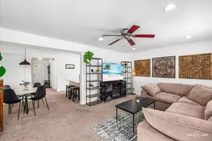 453 Newport Cir, Oswego, IL 60543 - Photo 3