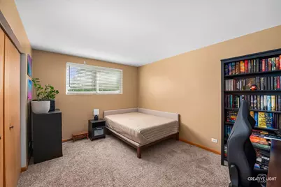 453 Newport Circle, Oswego, IL 60543 - Photo 5