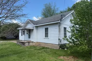 900 E Browning St, Marion, IL 62959 - Photo 3