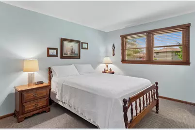 913 Andermann Lane, Darien, IL 60561 - Photo 15