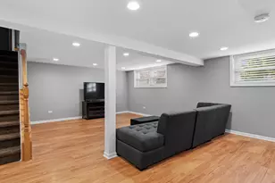913 Andermann Ln, Darien, IL 60561 - Photo 17