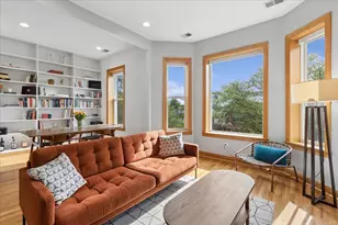 4216 N Winchester Ave, Chicago, IL 60613 - Photo 3