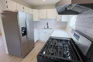 1733 Ballentine St, Waukegan, IL 60087 - Photo 17
