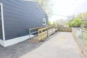 1733 Ballentine St, Waukegan, IL 60087 - Photo 29