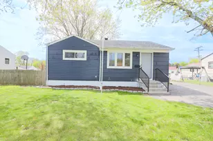 1733 Ballentine St, Waukegan, IL 60087 - Photo 3
