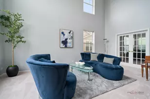 258 Colonial Dr, Vernon Hills, IL 60061 - Photo 5