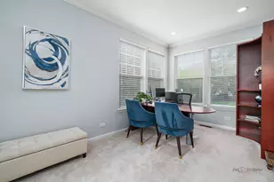 258 Colonial Dr, Vernon Hills, IL 60061 - Photo 15