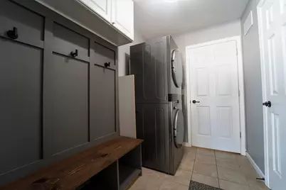 225 Cavin Avenue, Winthrop Harbor, IL 60096 - Photo 11