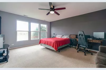71 W Chatham Lane #19-2, Round Lake, IL 60073 - Photo 17
