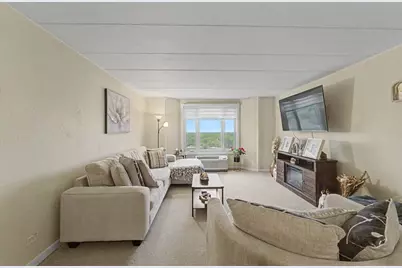 1 Renaissance Place #1105, Palatine, IL 60067 - Photo 9