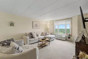 1 Renaissance Pl, Palatine, IL 60067 - Photo 7