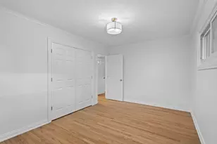 223 Kenloch Ave, Libertyville, IL 60048 - Photo 9