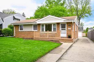 449 W Verret St, Elmhurst, IL 60126 - Photo 1