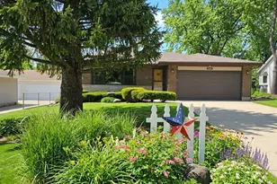 1020 Valewood Dr, Bartlett, IL 60103 - Photo 3