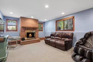 1020 Valewood Dr, Bartlett, IL 60103 - Photo 13