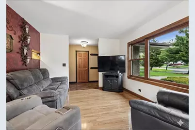 1020 Valewood Drive, Bartlett, IL 60103 - Photo 5
