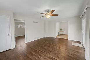 218 N Louis St, Mount Prospect, IL 60056 - Photo 13