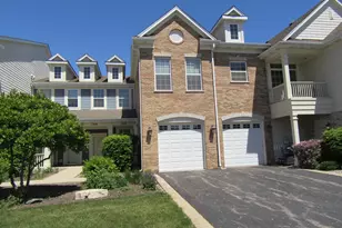 1366 Scarboro Rd, Schaumburg, IL 60193 - Photo 1